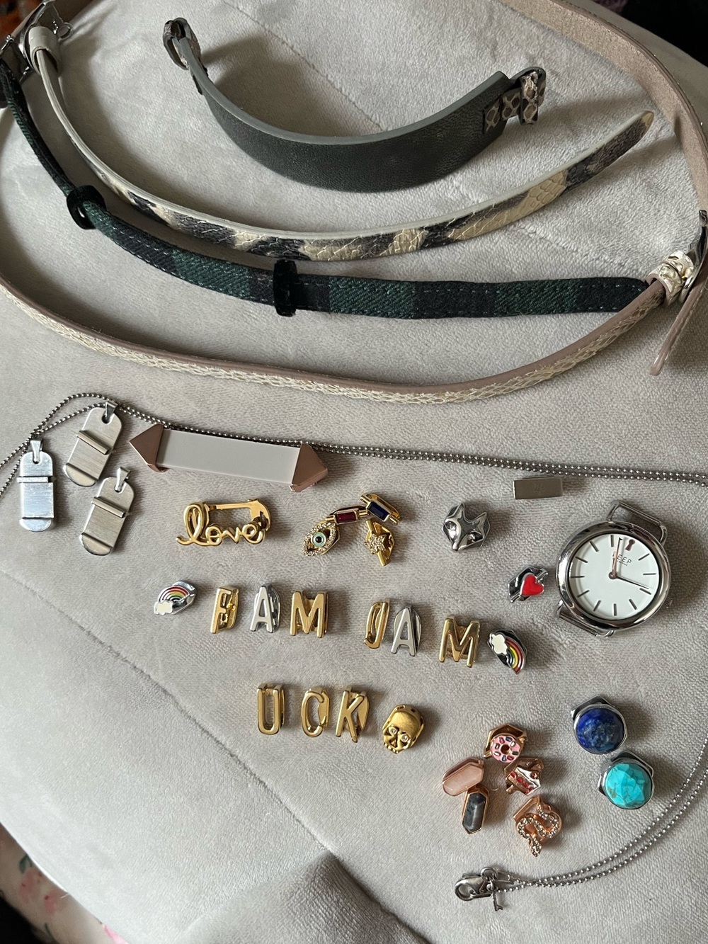 Keep collective jewelry bracelets, necklace, pendants, sliding charms